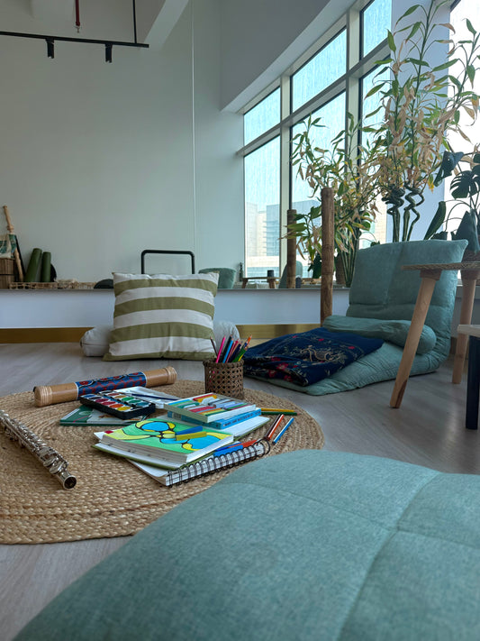 Private art therapy session